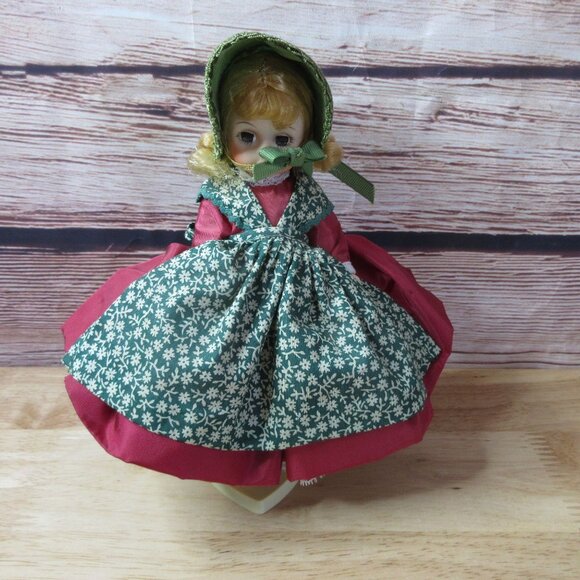 Madame Alexander 8" DENMARK #569 International Doll  1980 - Picture 2 of 7